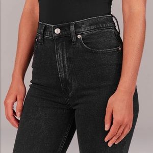 Abercrombie & Fitch Ultra High Rise Ankle Straight